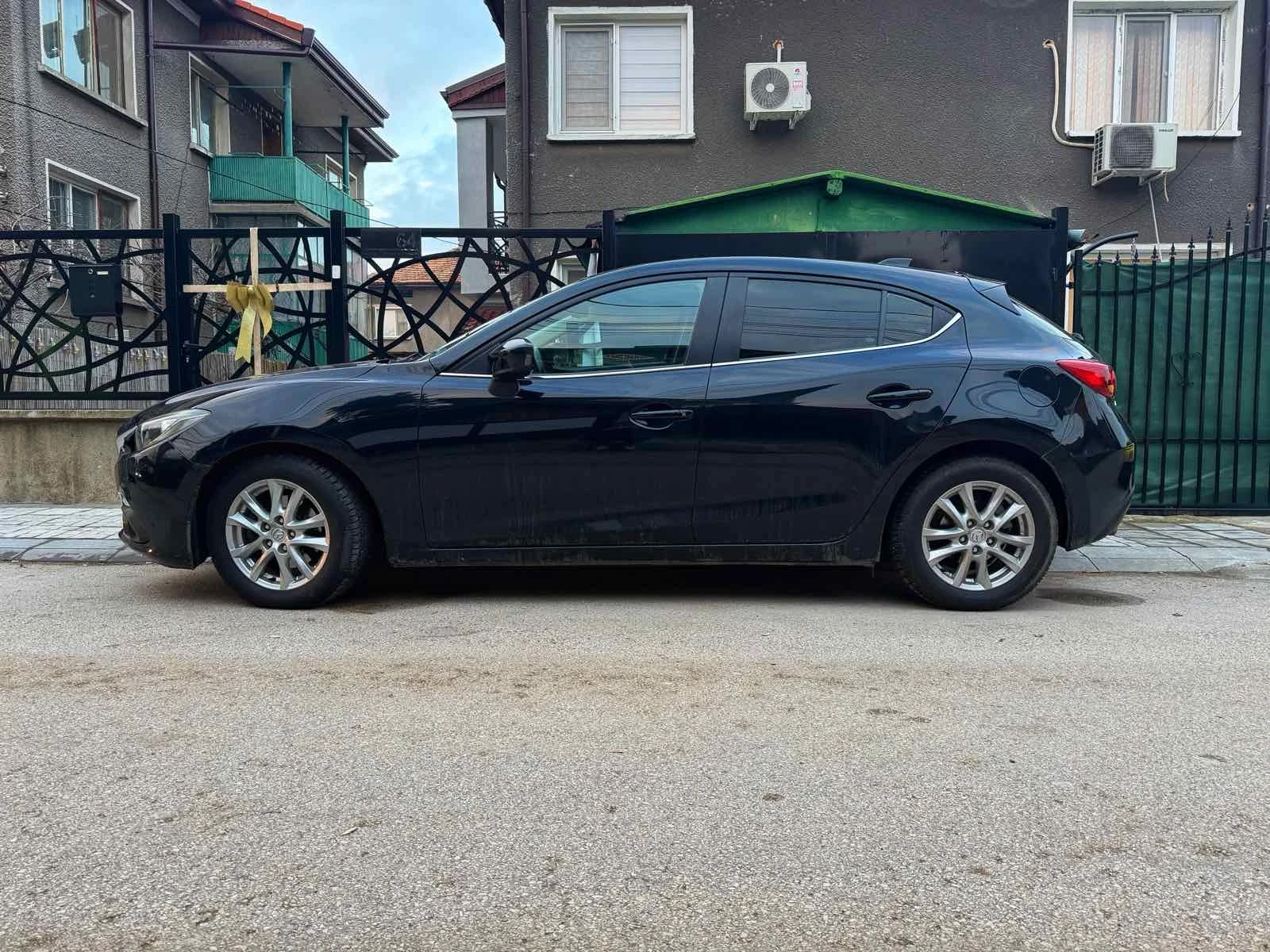 Mazda 3 2.0i - изображение 2