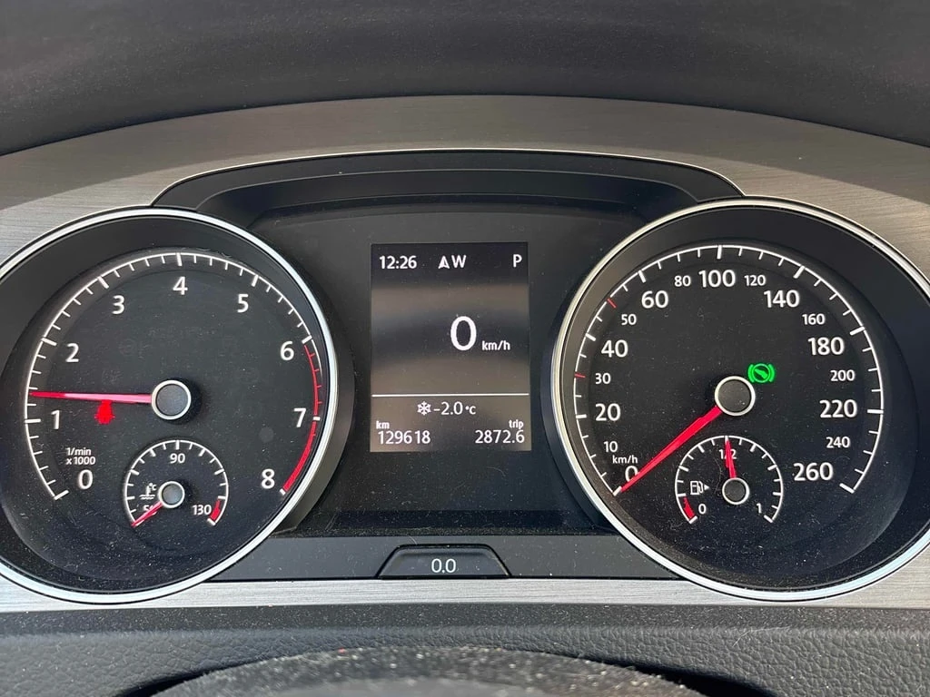 VW Golf 5dr HB Auto 1.8 TSI * ВТОРИ ГУМИ И ДЖАНТИ - изображение 8