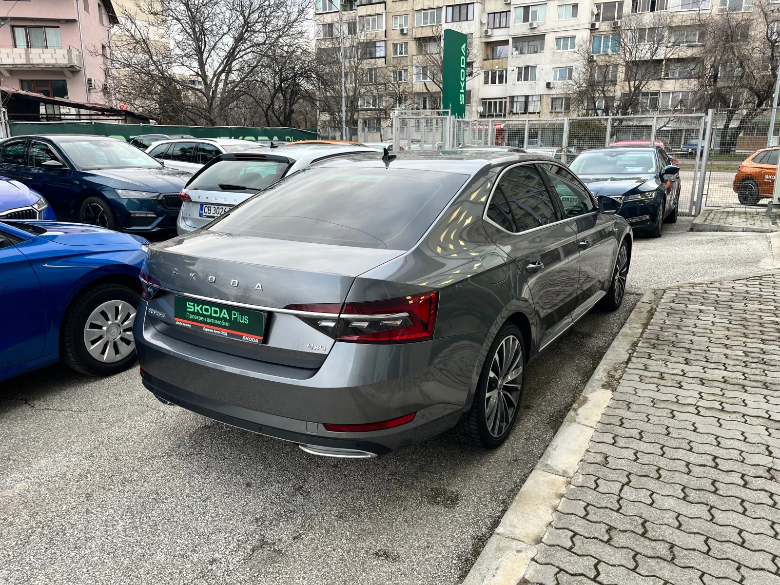 Skoda Superb 2.0TDI 7DSG 4X4 - изображение 3
