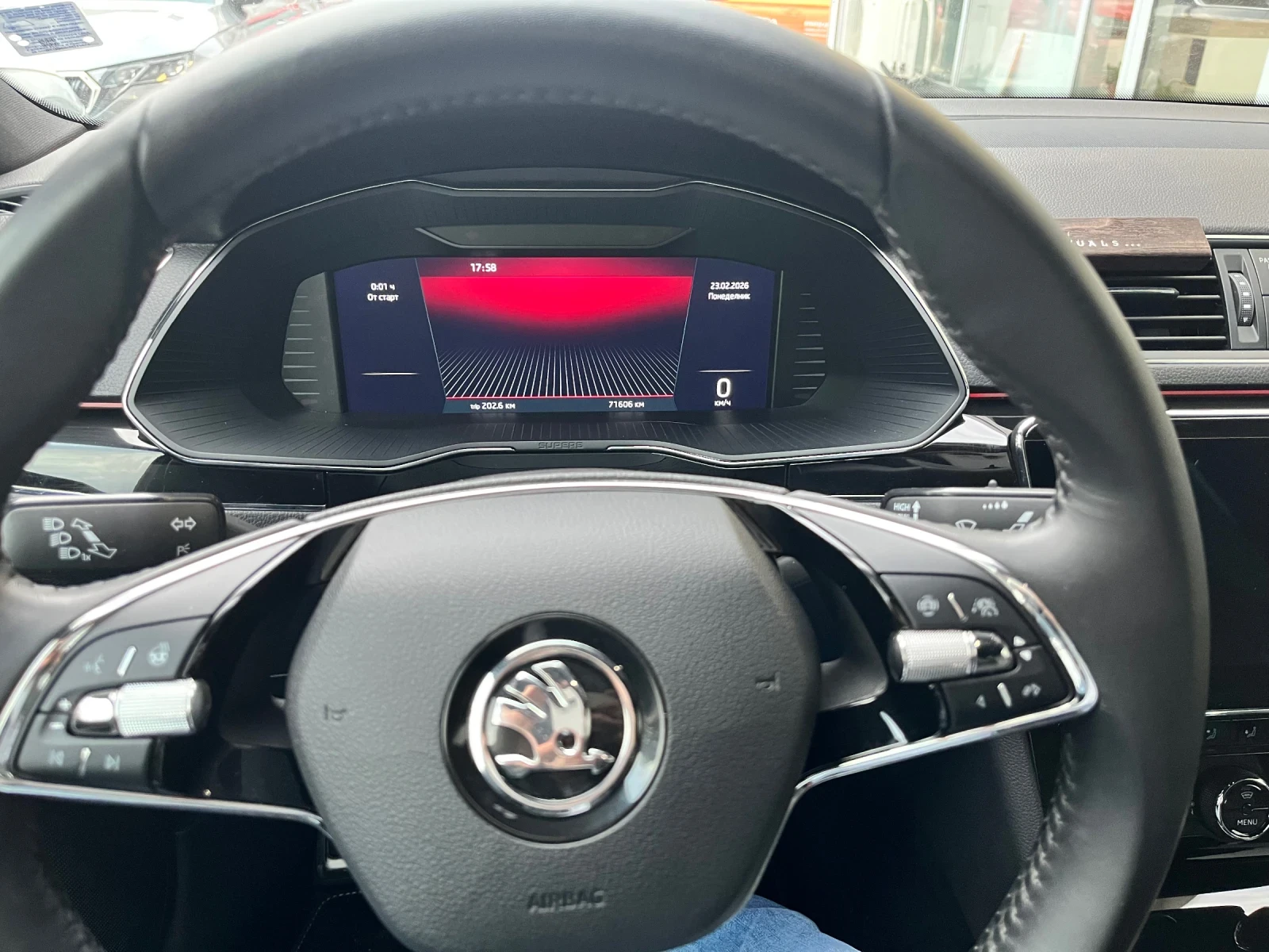 Skoda Superb 2.0TDI 7DSG 4X4 - изображение 7