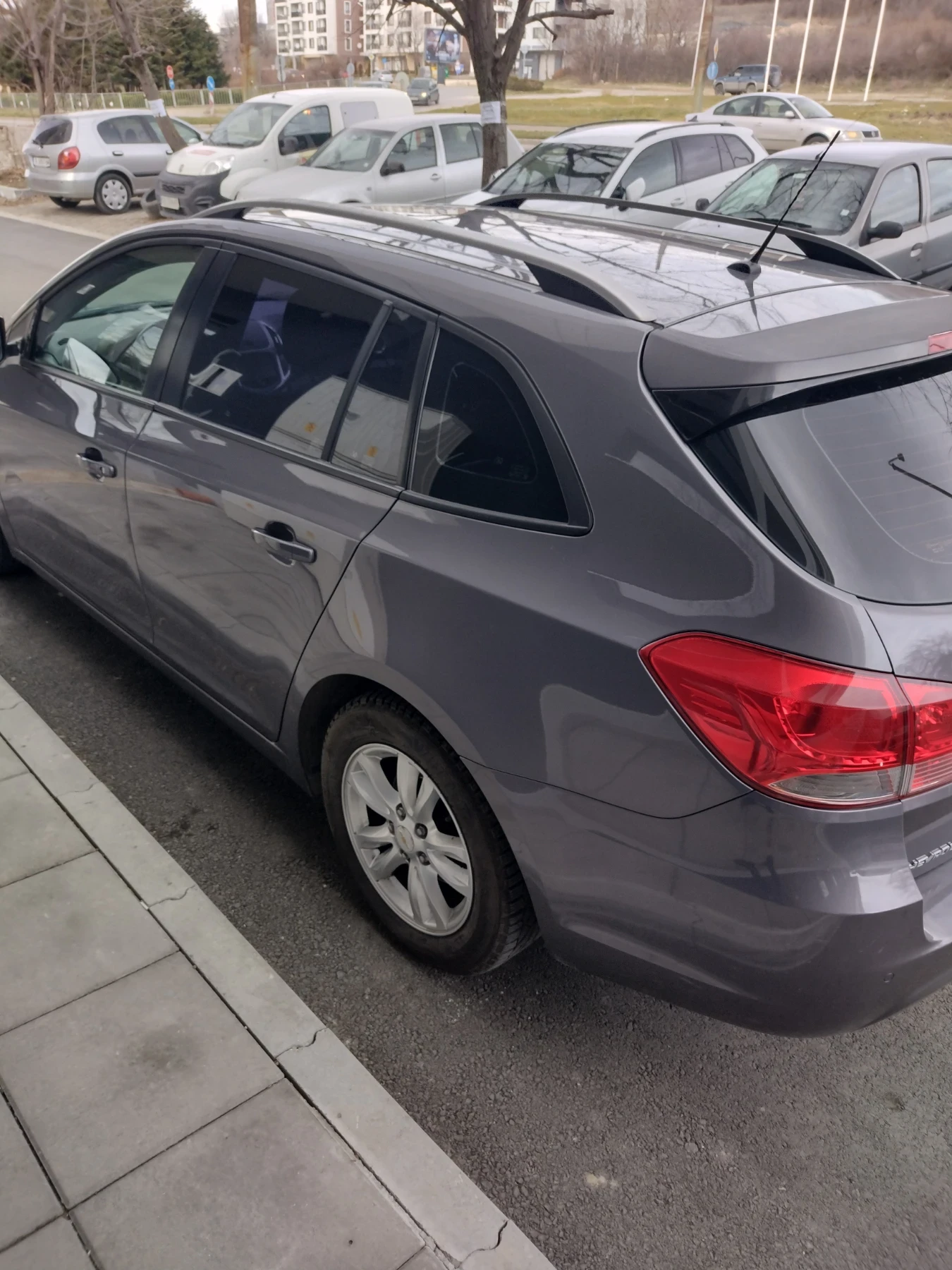 Chevrolet Cruze 1.7 CDTI, снимка 4 - Автомобили и джипове - 53865872