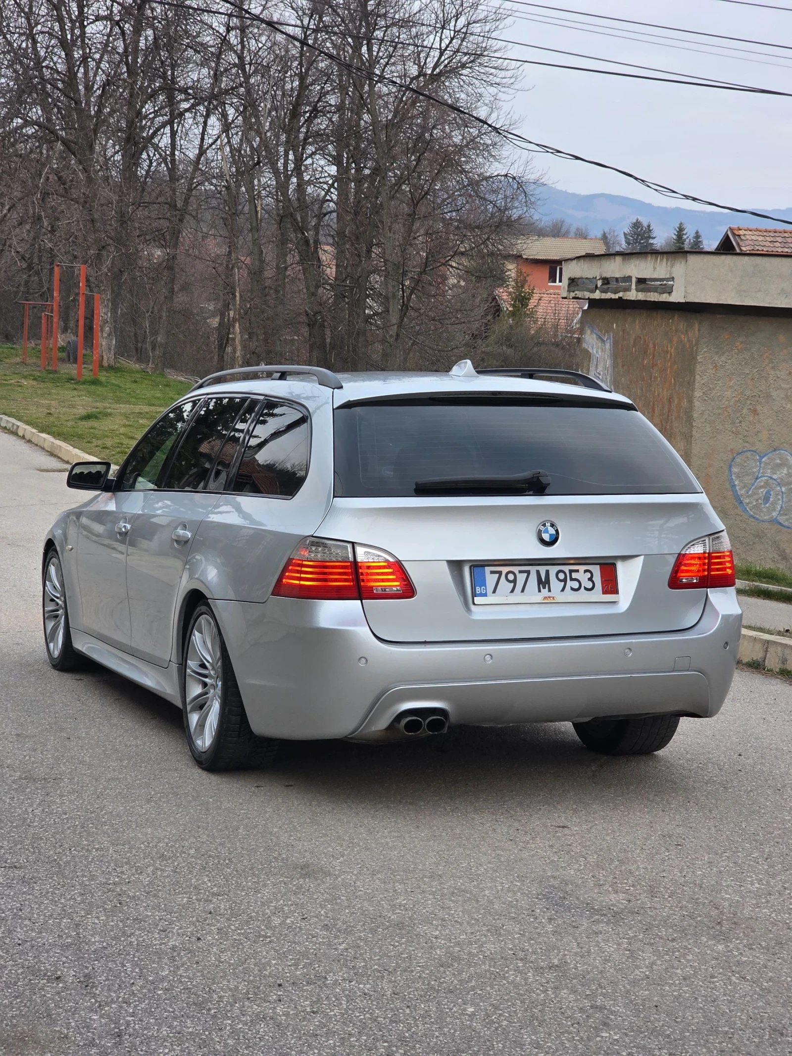 BMW 530 d 235hp * SAT * Individual * Keyless * M-pack , снимка 5 - Автомобили и джипове - 53880220