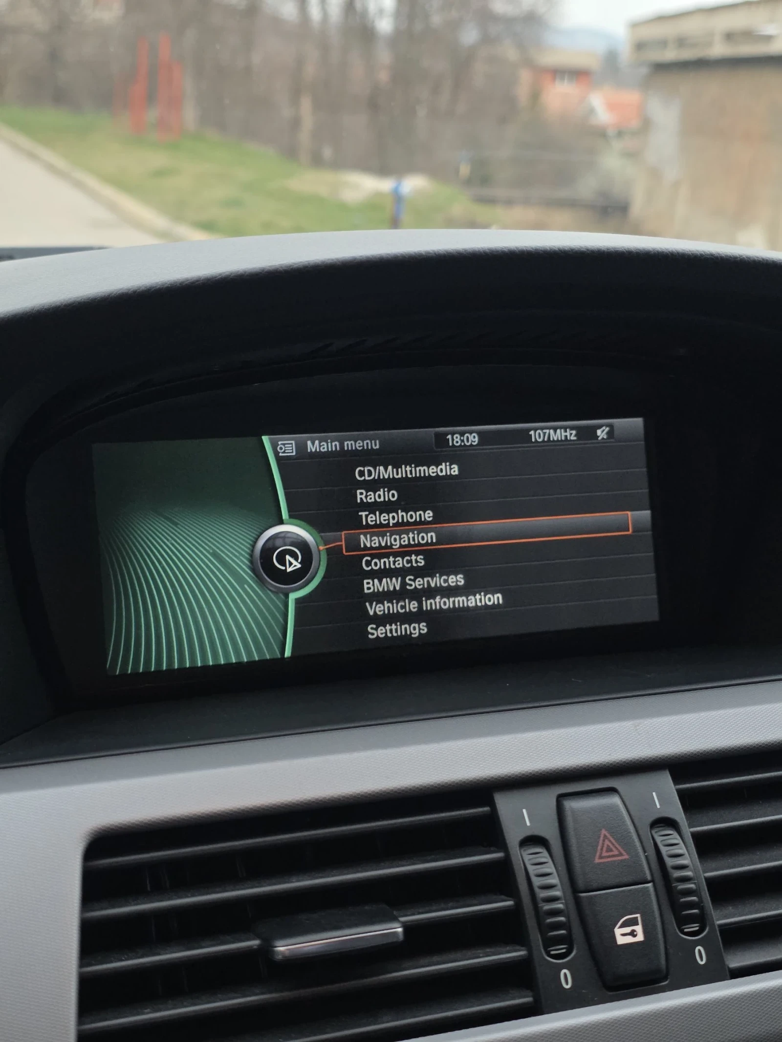 BMW 530 d 235hp * SAT * Individual * Keyless * M-pack , снимка 9 - Автомобили и джипове - 53880220