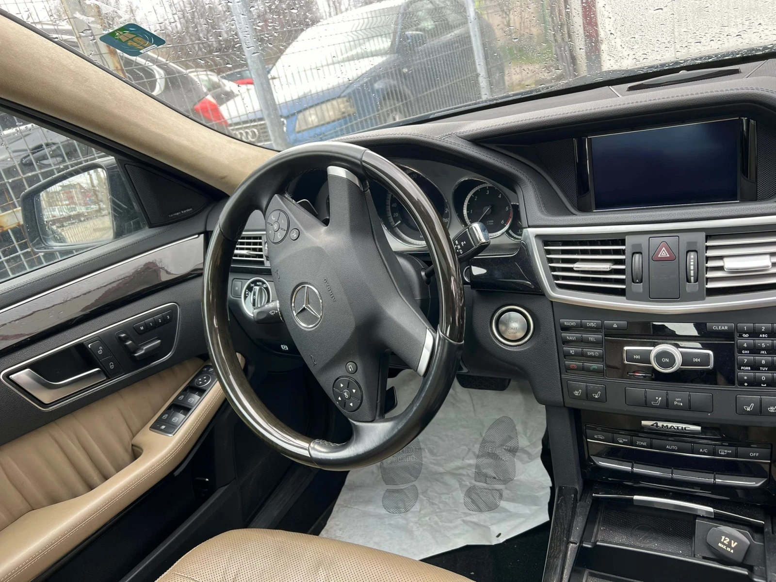 Mercedes-Benz E 350 350CDI/4MATIC, снимка 7 - Автомобили и джипове - 53896831