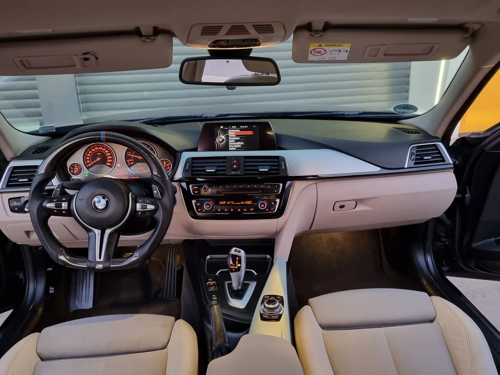 BMW 320 D 190hp b47, снимка 10 - Автомобили и джипове - 54108873