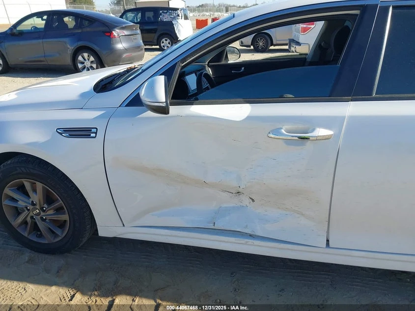 Kia Optima 2.4l Lx, снимка 6 - Автомобили и джипове - 54331608