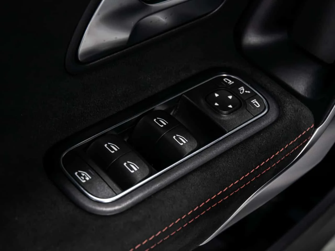 Mercedes-Benz A 250 * CARFAX * 4MATIC AMG PKG NIGHHT PKG BLIND SPOT, снимка 11 - Автомобили и джипове - 54334819