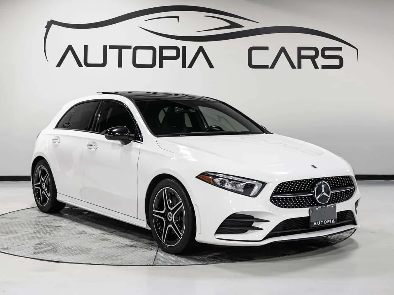 Mercedes-Benz A 250 * CARFAX * 4MATIC AMG PKG NIGHHT PKG BLIND SPOT, снимка 3 - Автомобили и джипове - 54334819