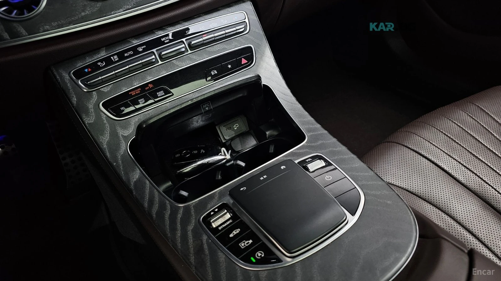 Mercedes-Benz CLS 450 4MATIC* DISTRNOIC* 360CAM* BURMESTER* , снимка 11 - Автомобили и джипове - 54769296