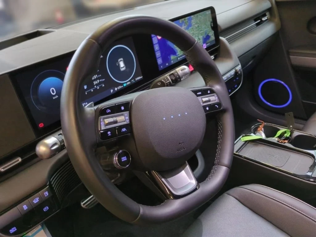 Hyundai Ioniq 5 84kWh AWD Uniq 19 HuD 360 Pano Bose, снимка 9 - Автомобили и джипове - 55715549