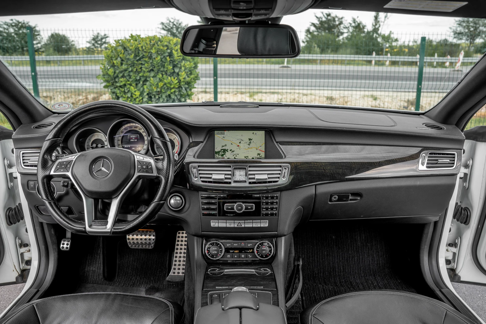 Mercedes-Benz CLS 350 FULL !!* AMG* DISTRONIC* SHADOW LINE, снимка 11 - Автомобили и джипове - 55424543