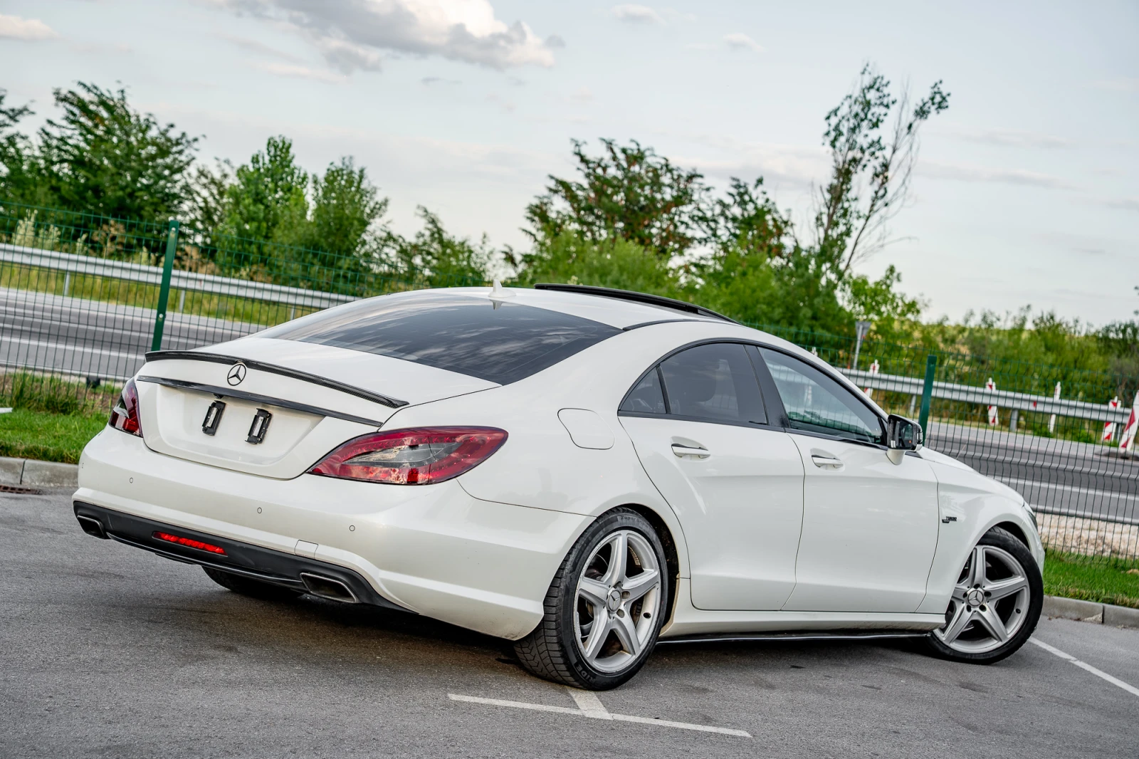 Mercedes-Benz CLS 350 FULL !!* AMG* DISTRONIC* SHADOW LINE, снимка 5 - Автомобили и джипове - 55424543
