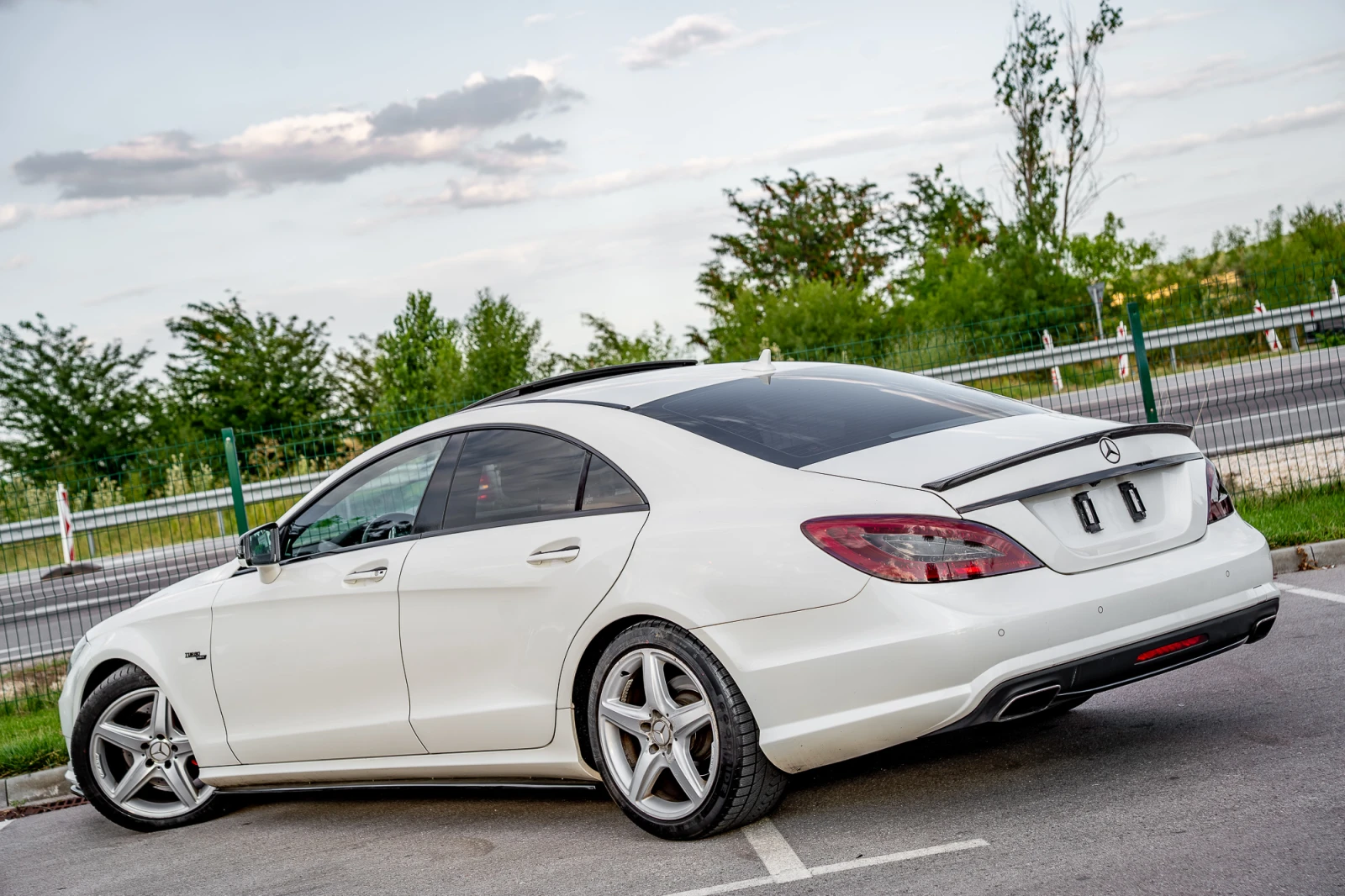 Mercedes-Benz CLS 350 FULL !!* AMG* DISTRONIC* SHADOW LINE, снимка 3 - Автомобили и джипове - 55424543