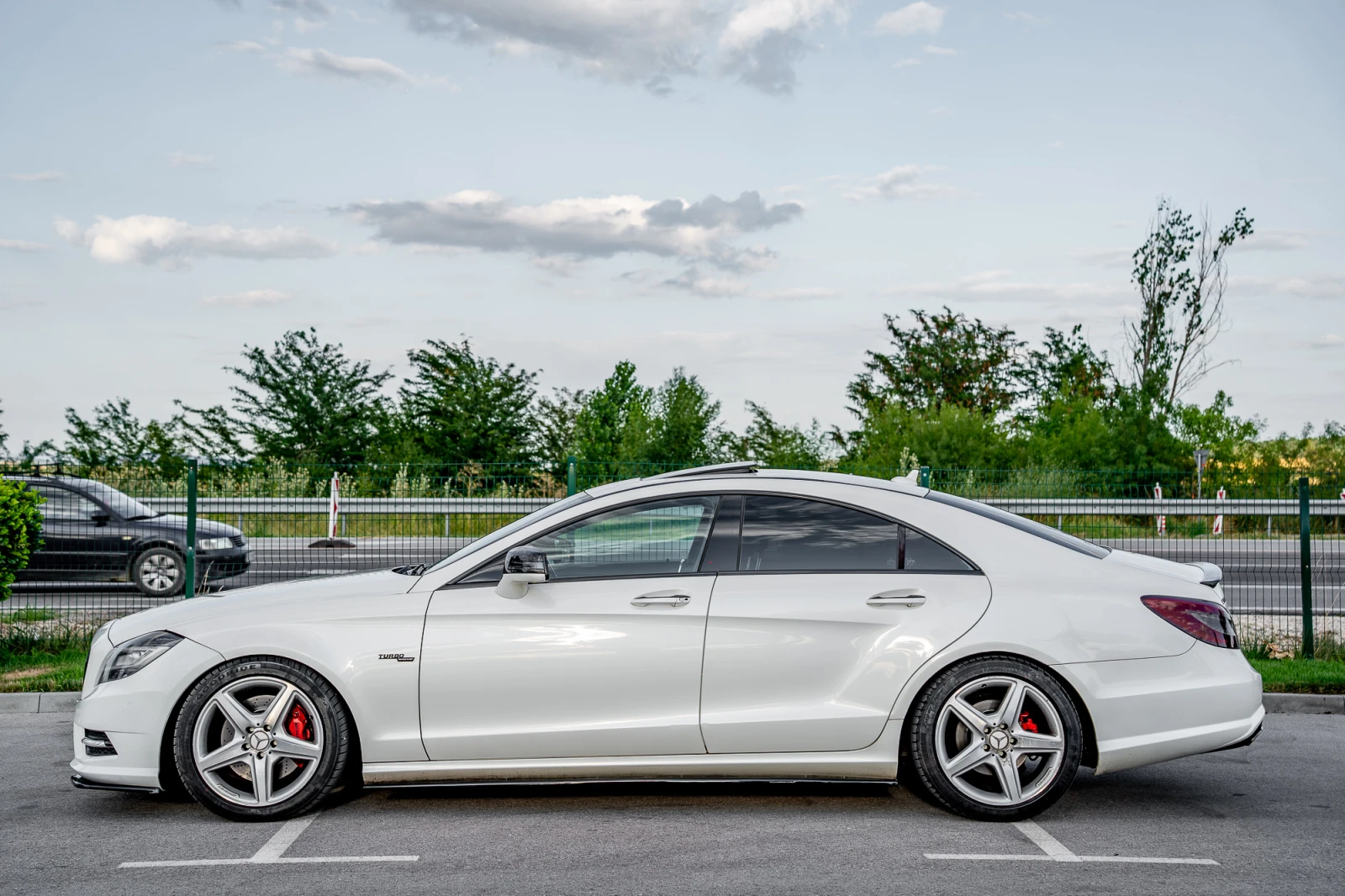 Mercedes-Benz CLS 350 FULL !!* AMG* DISTRONIC* SHADOW LINE, снимка 2 - Автомобили и джипове - 55424543