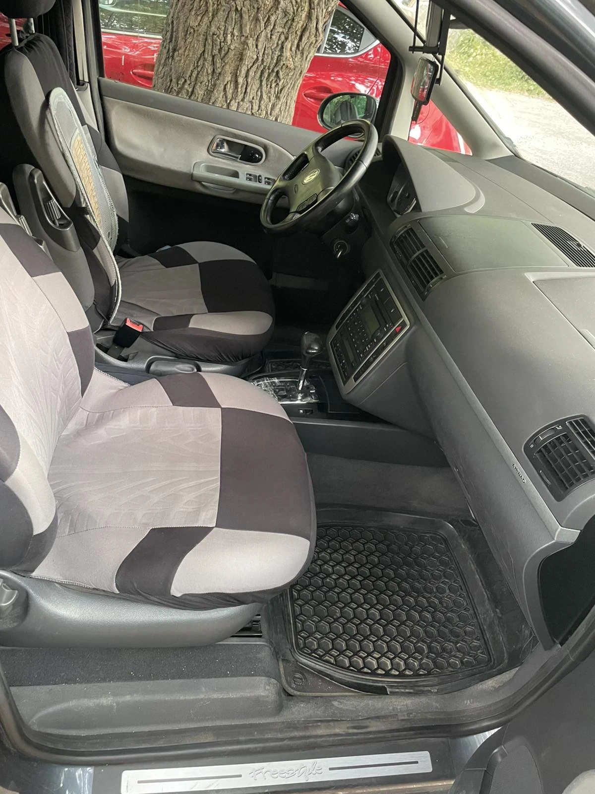 VW Sharan Facelift, снимка 11 - Автомобили и джипове - 56137634