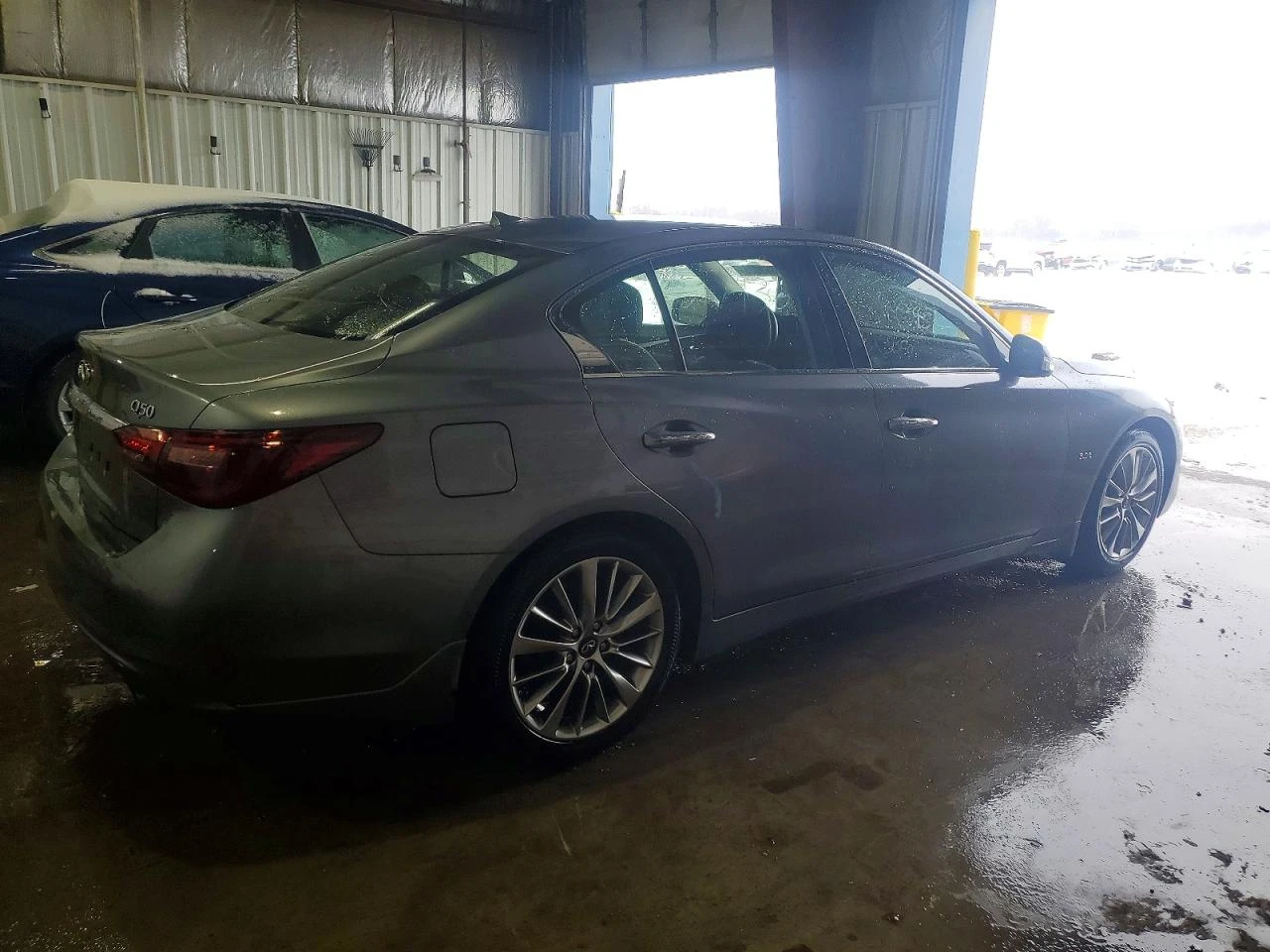Infiniti Q50 3l Luxe, снимка 3 - Автомобили и джипове - 56151576