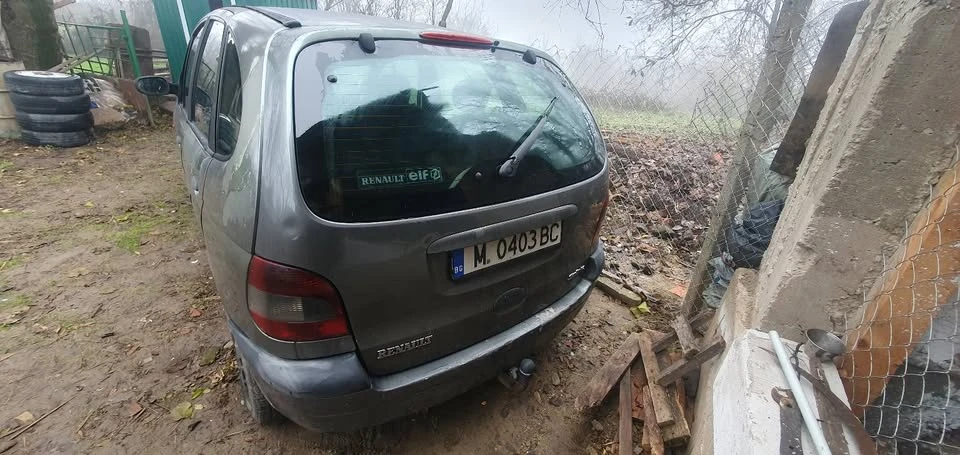 Renault Scenic, снимка 6 - Автомобили и джипове - 56159112