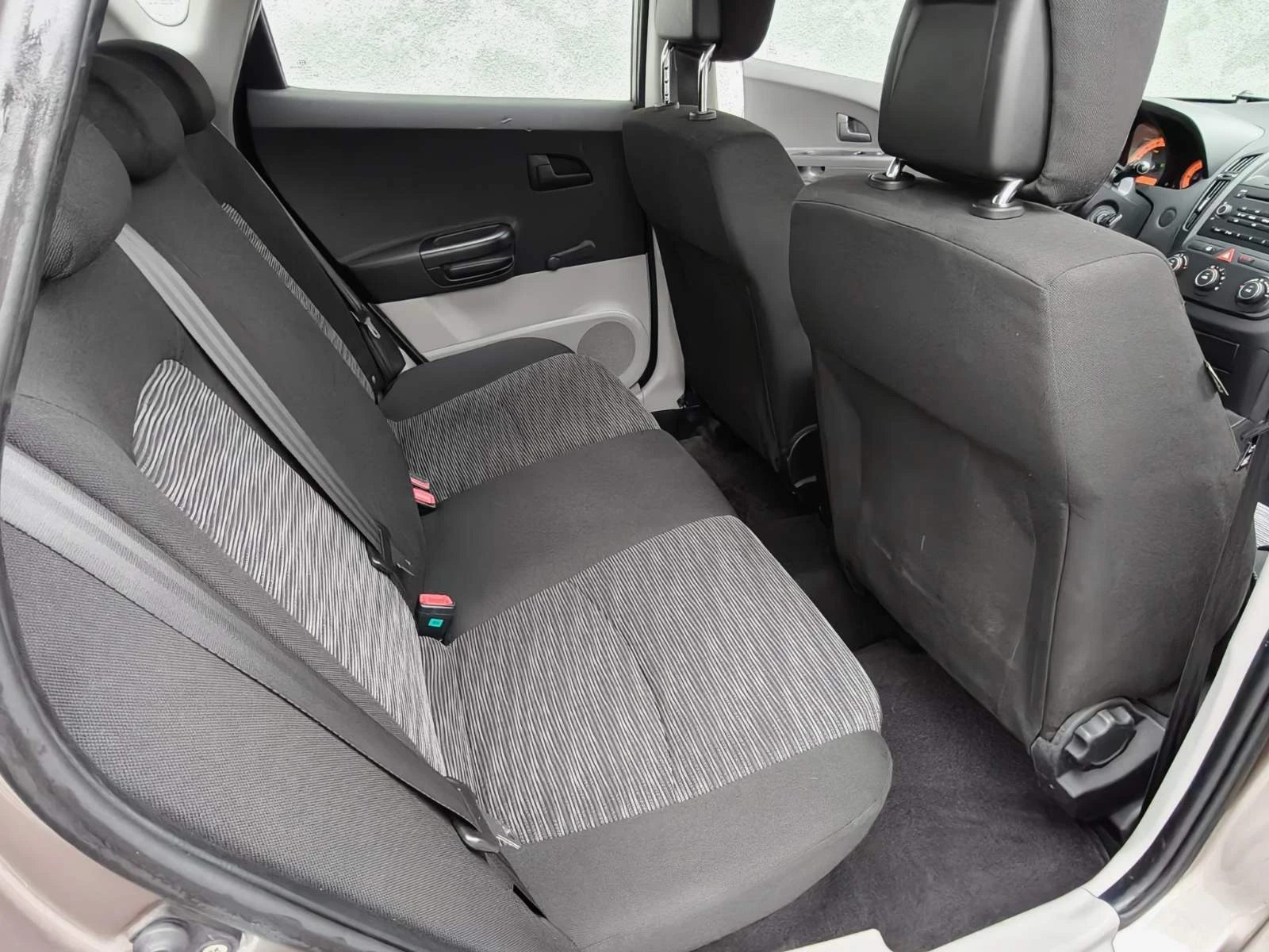 Kia Ceed, снимка 7 - Автомобили и джипове - 56733329