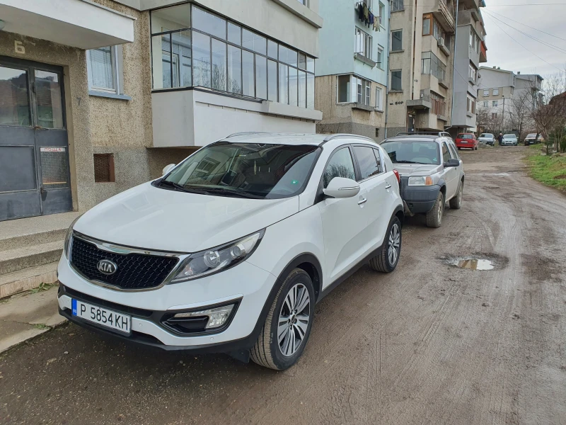 Kia Sportage, снимка 4 - Автомобили и джипове - 47283827