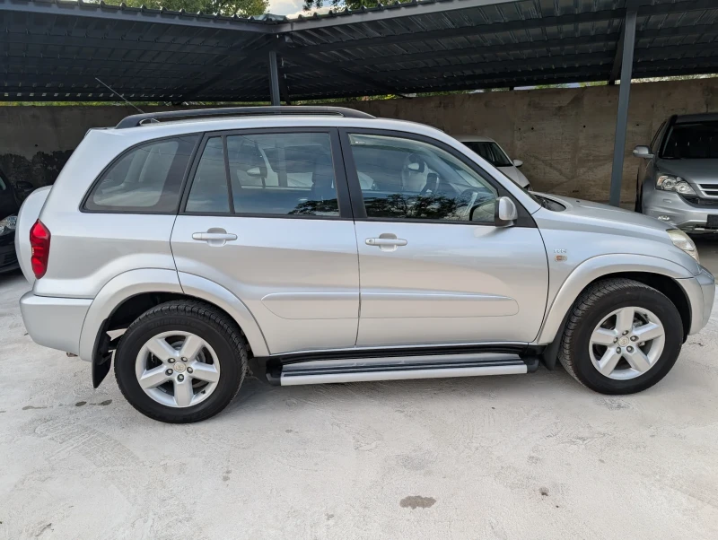 Toyota Rav4 2.0 VVT-I, снимка 11 - Автомобили и джипове - 47453360