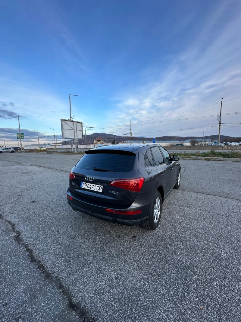 Audi Q5 2.0, снимка 7 - Автомобили и джипове - 49591282