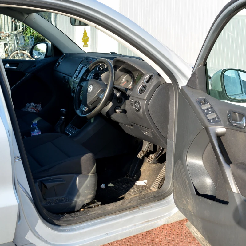 VW Tiguan 2.0 TDI 4motion, снимка 5 - Автомобили и джипове - 51518370