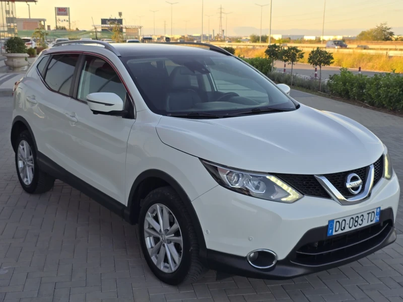 Nissan Qashqai 1.6dCi/Tekna/4x4/Panorama/360cam/EVRO6/FUL, снимка 4 - Автомобили и джипове - 51773676
