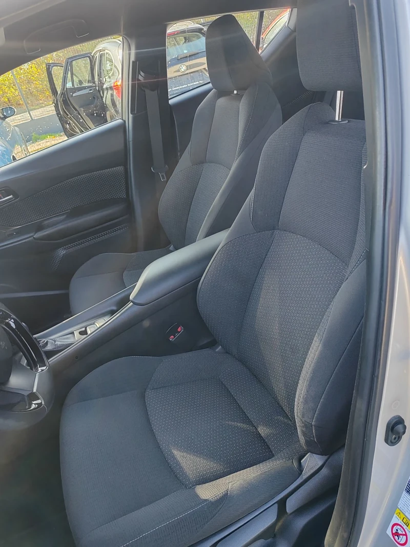 Toyota C-HR 1.8, 122к.с. ТОП , снимка 12 - Автомобили и джипове - 52430664