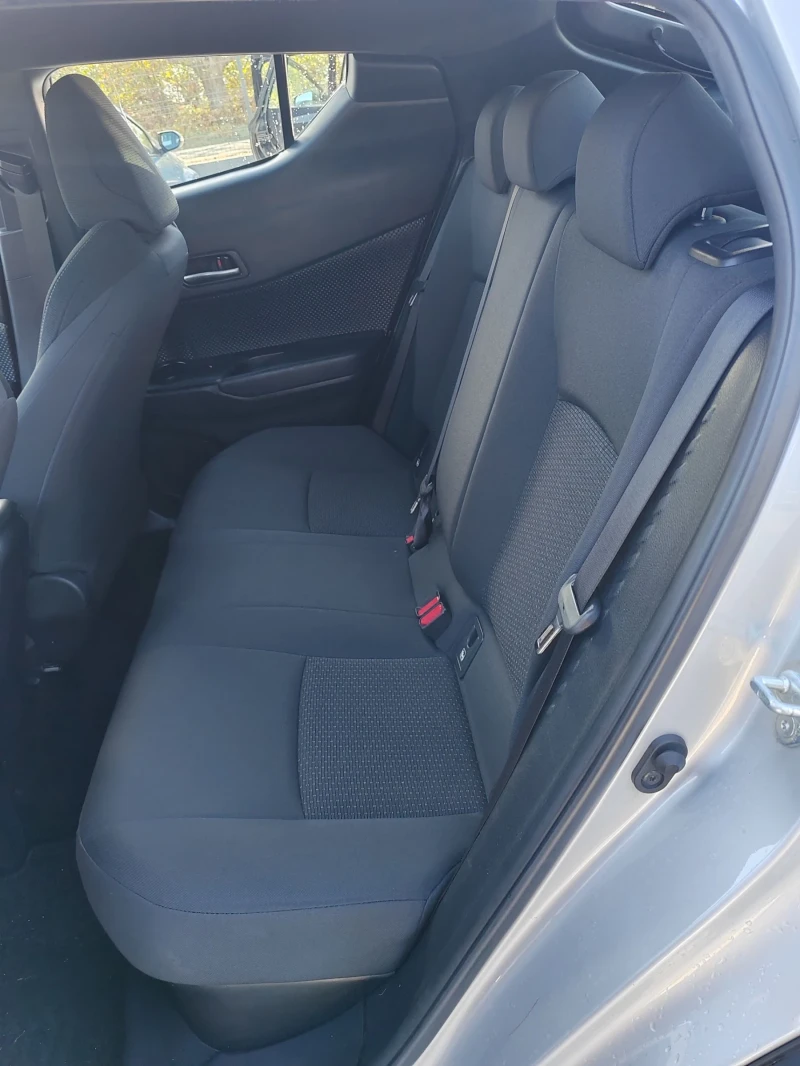 Toyota C-HR 1.8, 122к.с. ТОП , снимка 11 - Автомобили и джипове - 52430664