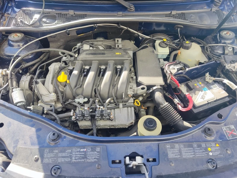 Dacia Duster 1.6 газ бензин , снимка 14 - Автомобили и джипове - 52437296