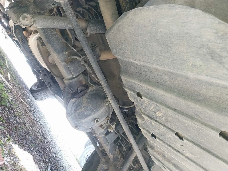 Nissan Terrano, снимка 8 - Автомобили и джипове - 52842250