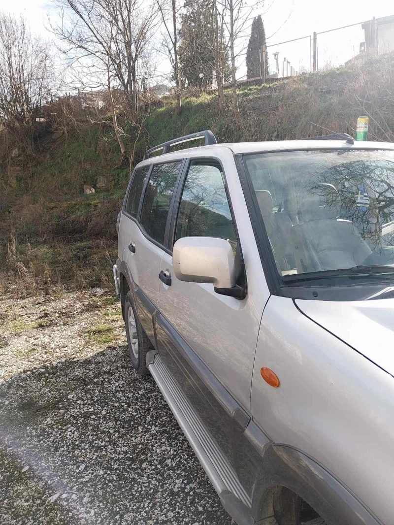 Nissan Terrano, снимка 4 - Автомобили и джипове - 52842250