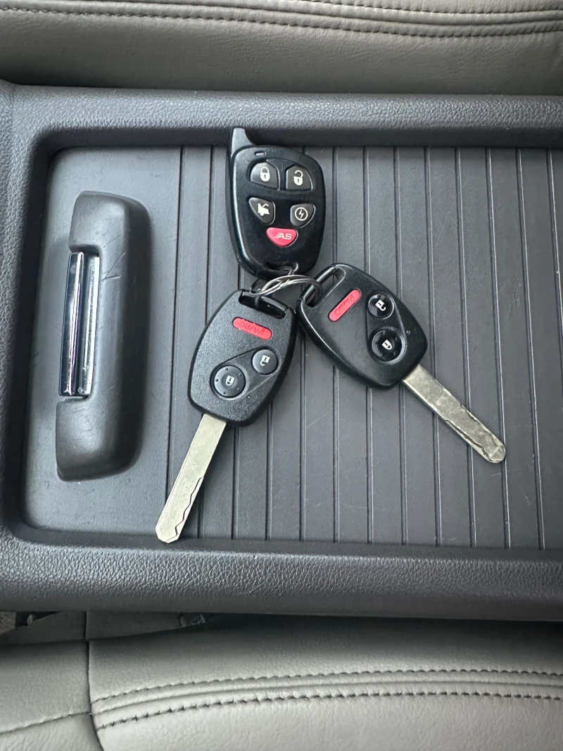 Honda Cr-v Touring 2.4 185HP Дистанционно Палене!!!, снимка 14 - Автомобили и джипове - 52930343