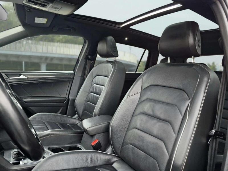 VW Tiguan * SEL* PREMIUM* R-LINE* , снимка 15 - Автомобили и джипове - 53323740