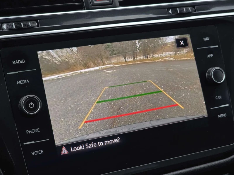 VW Tiguan * SEL* PREMIUM* R-LINE* , снимка 8 - Автомобили и джипове - 53323740