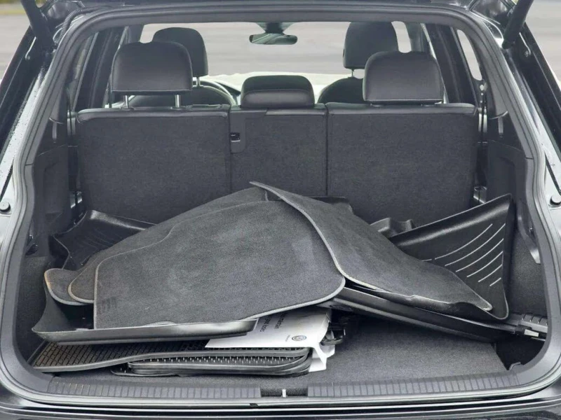 VW Tiguan * SEL* PREMIUM* R-LINE* , снимка 12 - Автомобили и джипове - 53323740