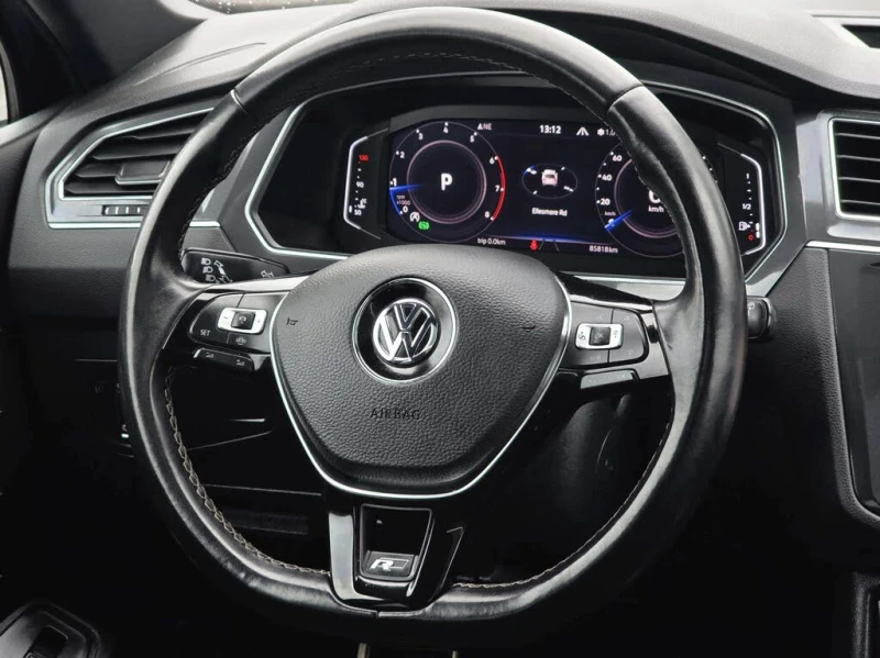 VW Tiguan * SEL* PREMIUM* R-LINE* , снимка 9 - Автомобили и джипове - 53323740