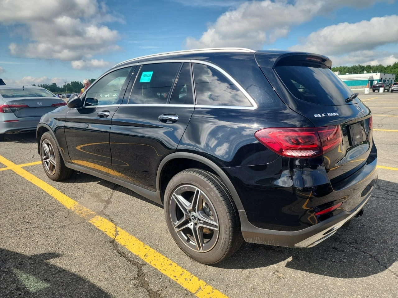 Mercedes-Benz GLC 300 * CARFAX * АВТО КРЕДИТ * ЦЕНА ДО БГ! - изображение 3