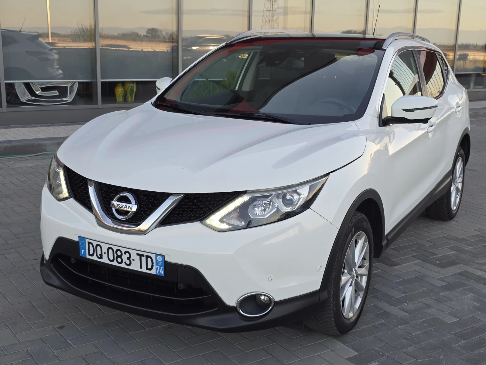 Nissan Qashqai 1.6dCi/Tekna/4x4/Panorama/360cam/EVRO6/FUL | Mobile.bg   1
