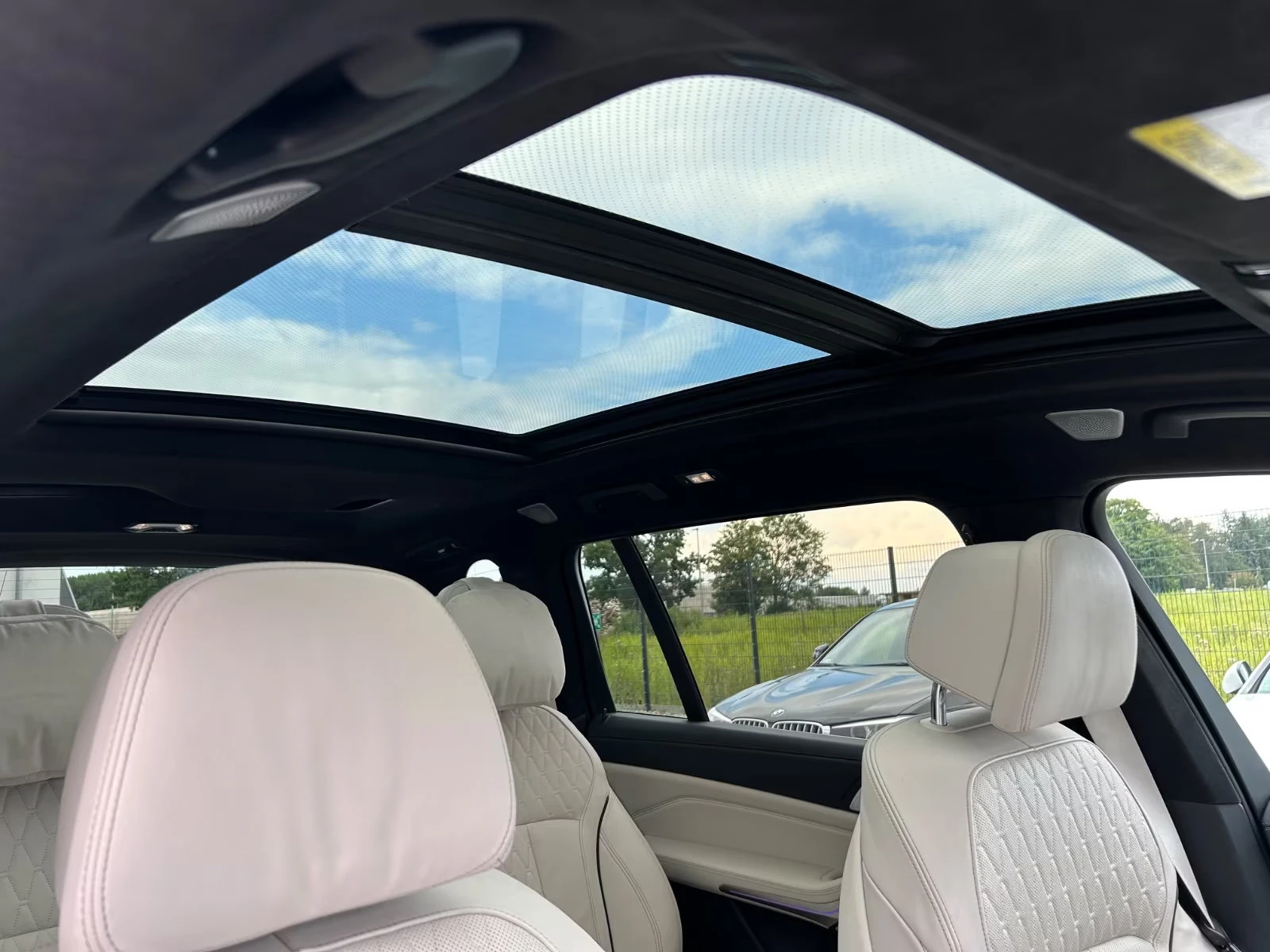 BMW X7 M50/530HP/xDRIVE/B&W/PANO/NAVI/LED/DIGITAL/756v | Mobile.bg   11