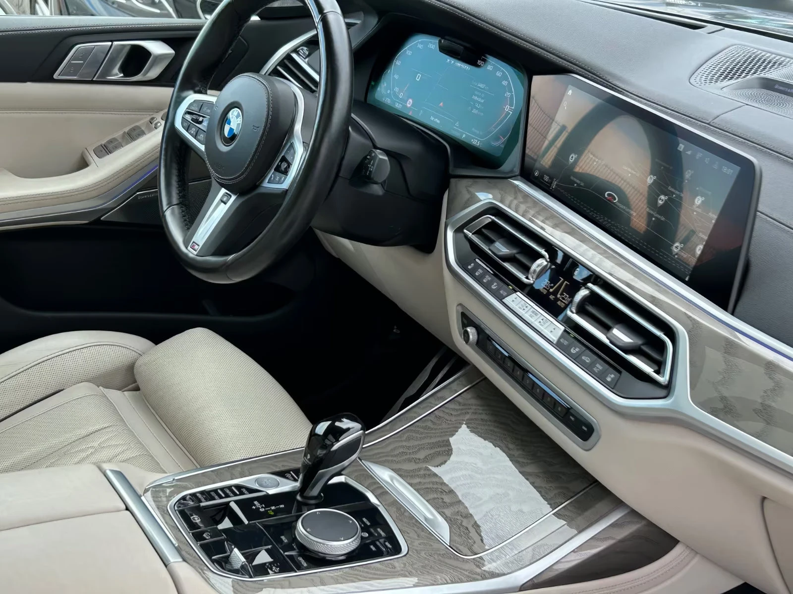 BMW X7 M50/530HP/xDRIVE/B&W/PANO/NAVI/LED/DIGITAL/756v - изображение 6