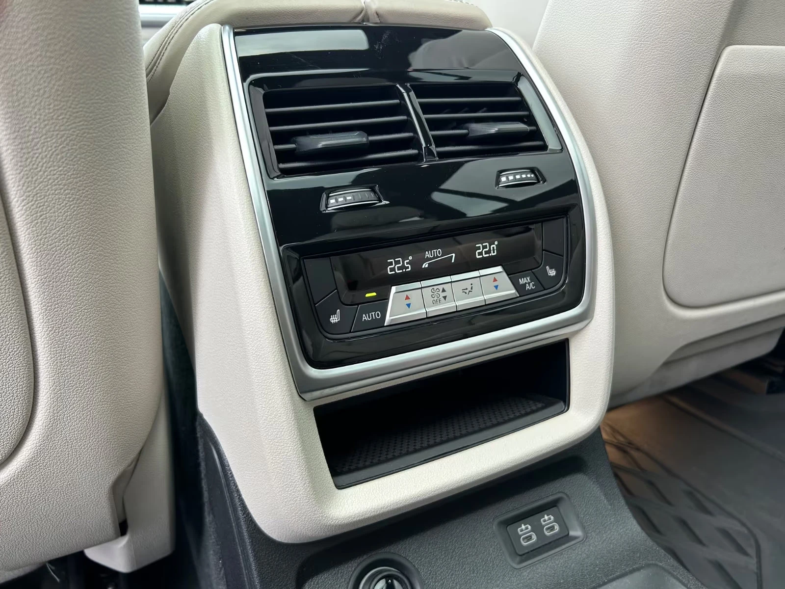 BMW X7 M50/530HP/xDRIVE/B&W/PANO/NAVI/LED/DIGITAL/756v | Mobile.bg   15