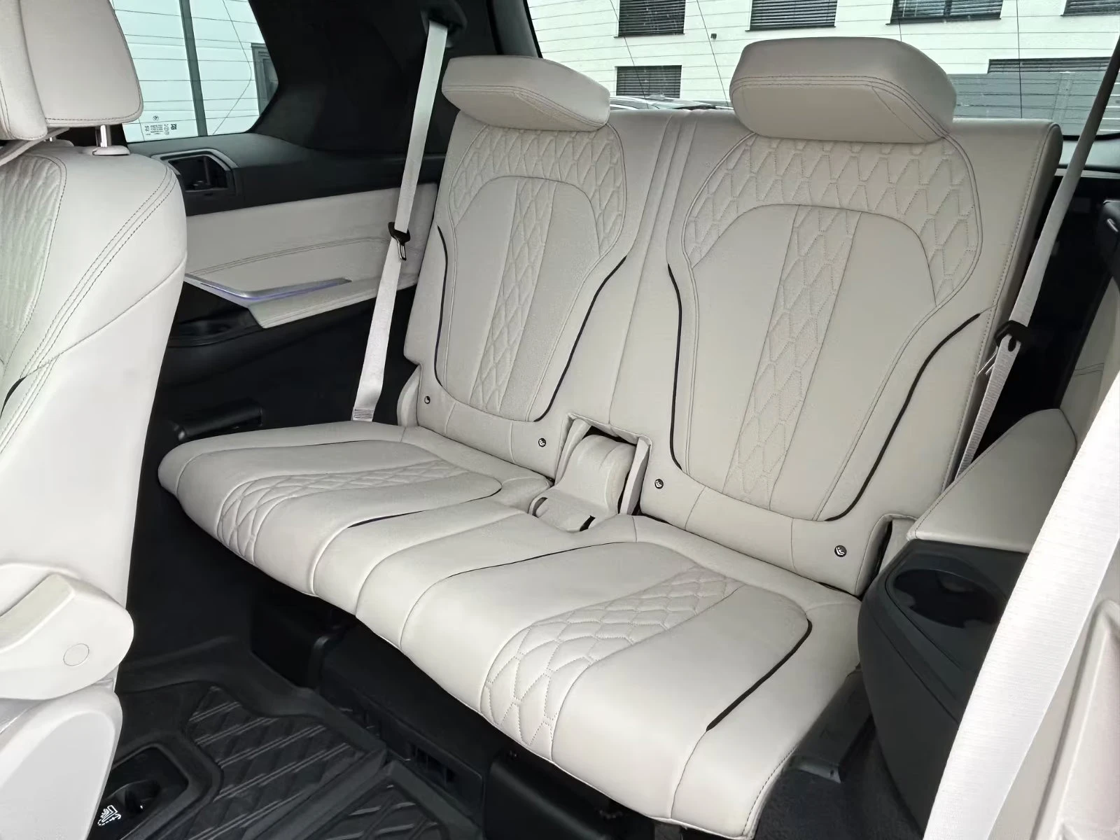 BMW X7 M50/530HP/xDRIVE/B&W/PANO/NAVI/LED/DIGITAL/756v | Mobile.bg   12