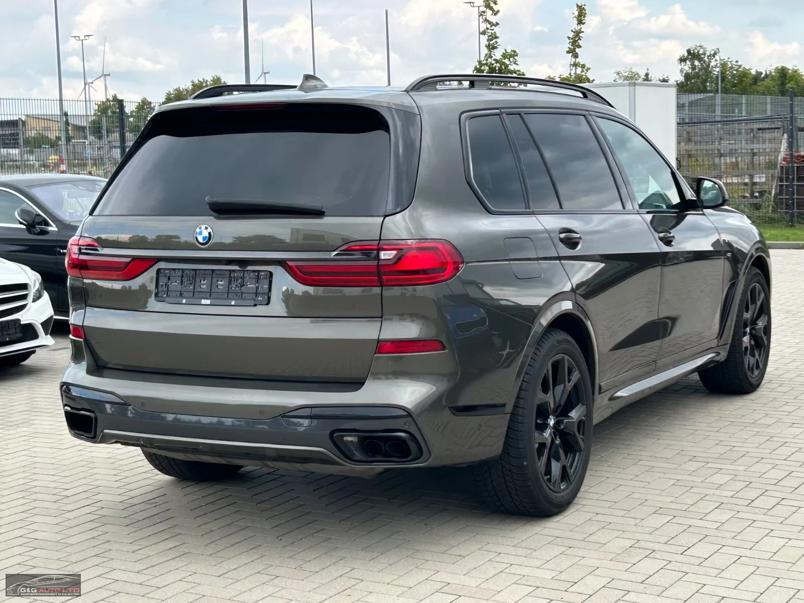 BMW X7 M50/530HP/xDRIVE/B&W/PANO/NAVI/LED/DIGITAL/756v - изображение 4