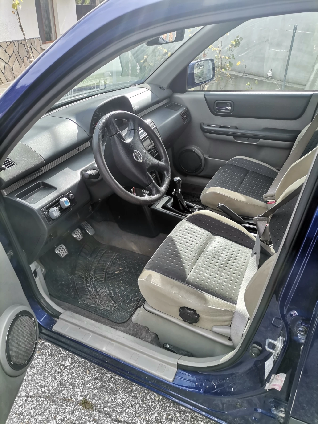 Nissan X-trail 2.2 - изображение 3