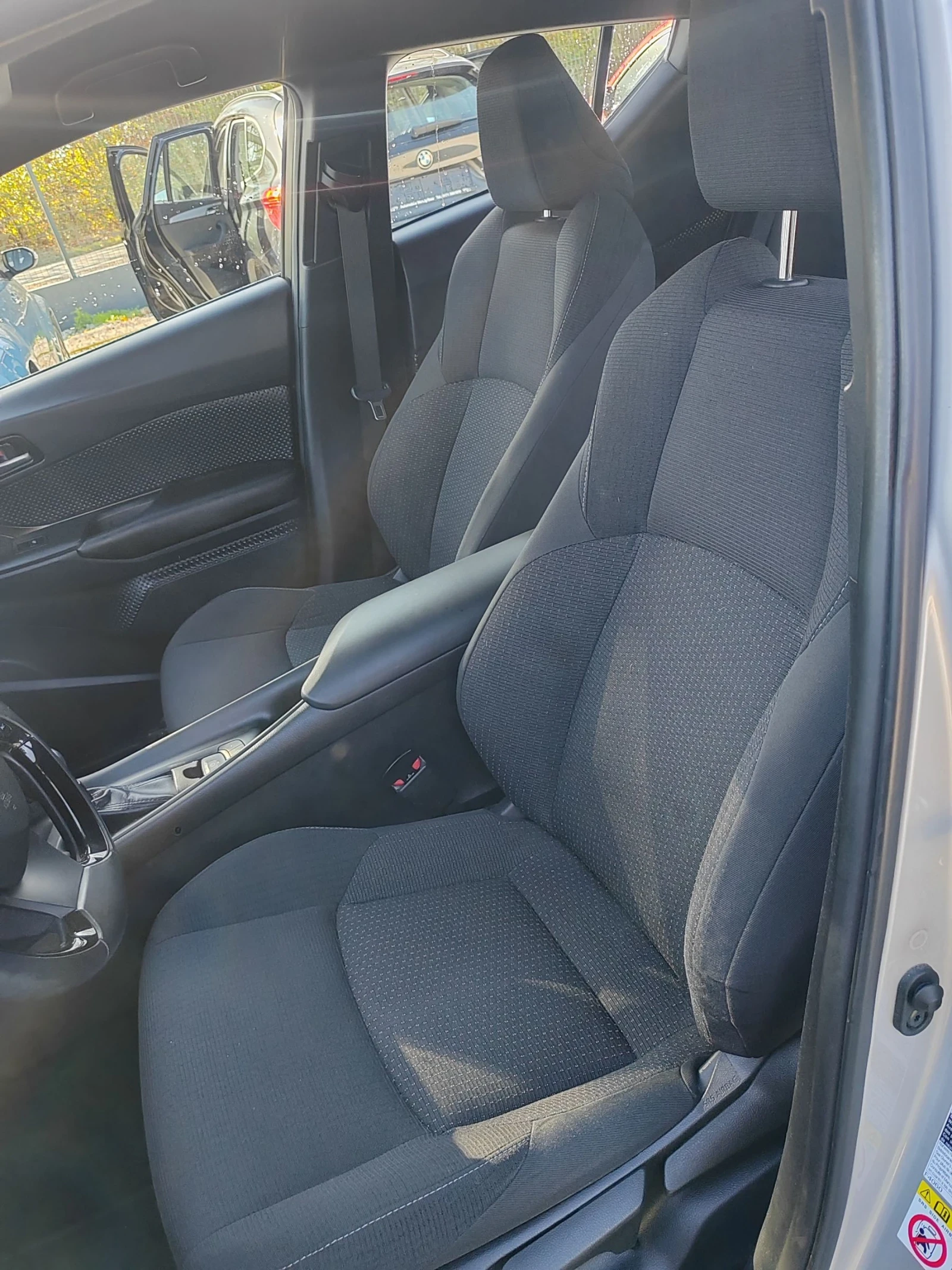 Toyota C-HR 1.8, 122..   | Mobile.bg   12