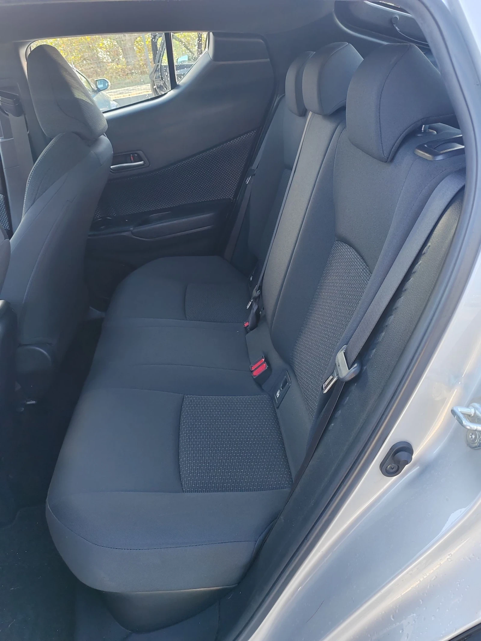 Toyota C-HR 1.8, 122..   | Mobile.bg   11