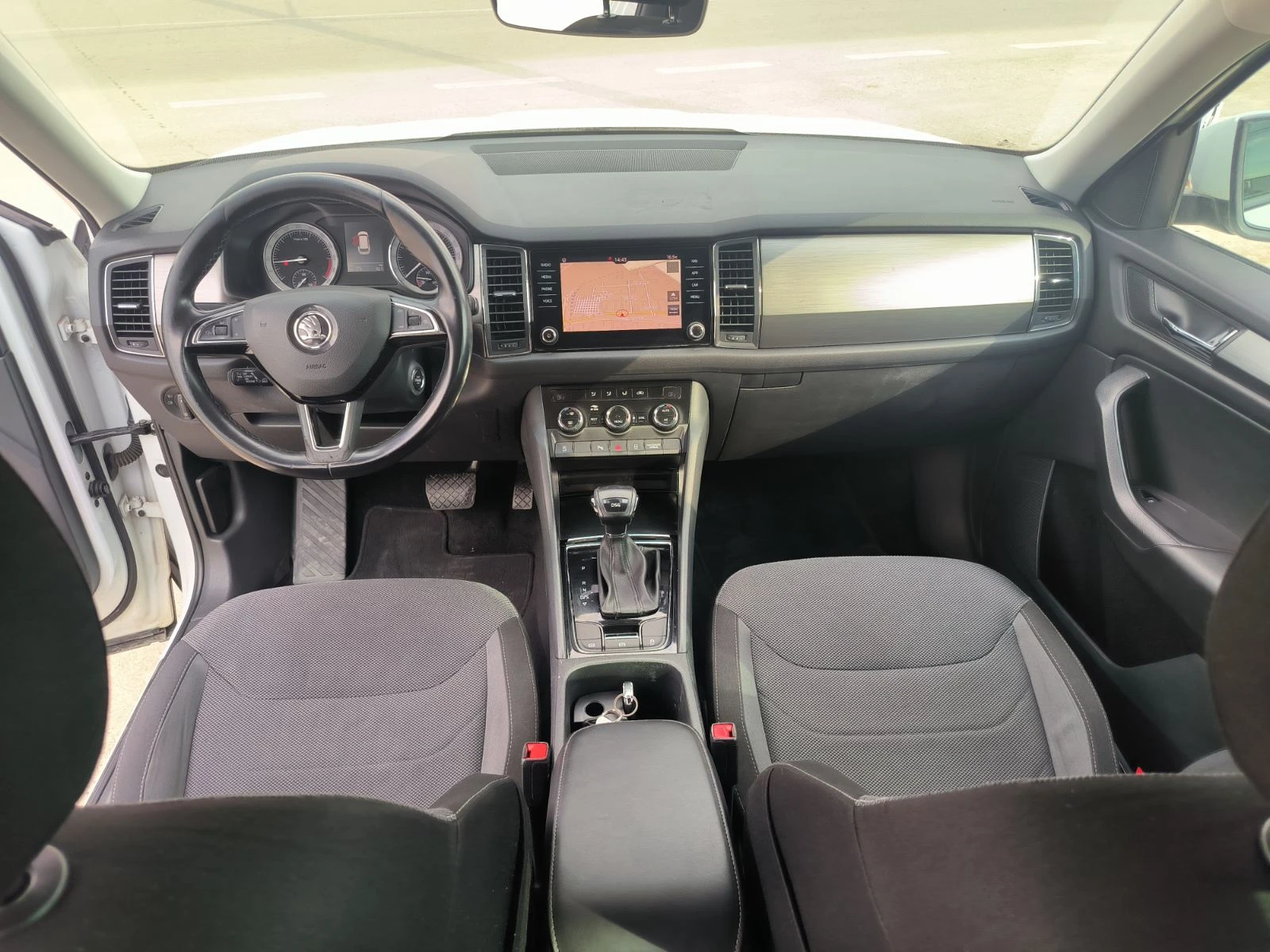 Skoda Kodiaq 2.0d-Navi-Kamera-Automat-Euro-6D, снимка 14 - Автомобили и джипове - 53736514