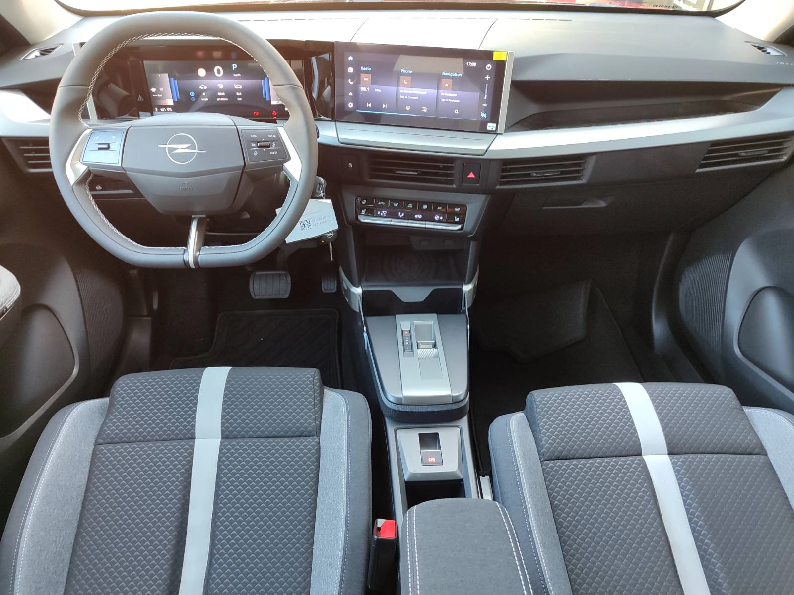 Opel Frontera Ultimate 48V Hybrid 107kW/145Hp, снимка 10 - Автомобили и джипове - 54053843