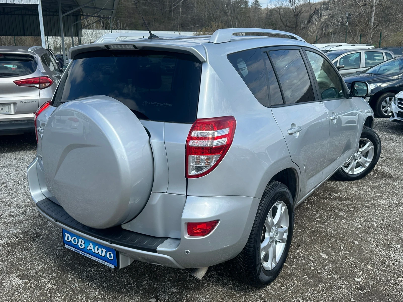 Toyota Rav4 2.2D-4x4-LUXURY-KEYLESSGO-КОЖА-ПОДГРЕВ., снимка 5 - Автомобили и джипове - 54136608